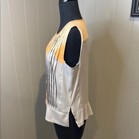 Ann Taylor Women's 8 Tank Top with Orange and Gray Design - Picture 3 of 7